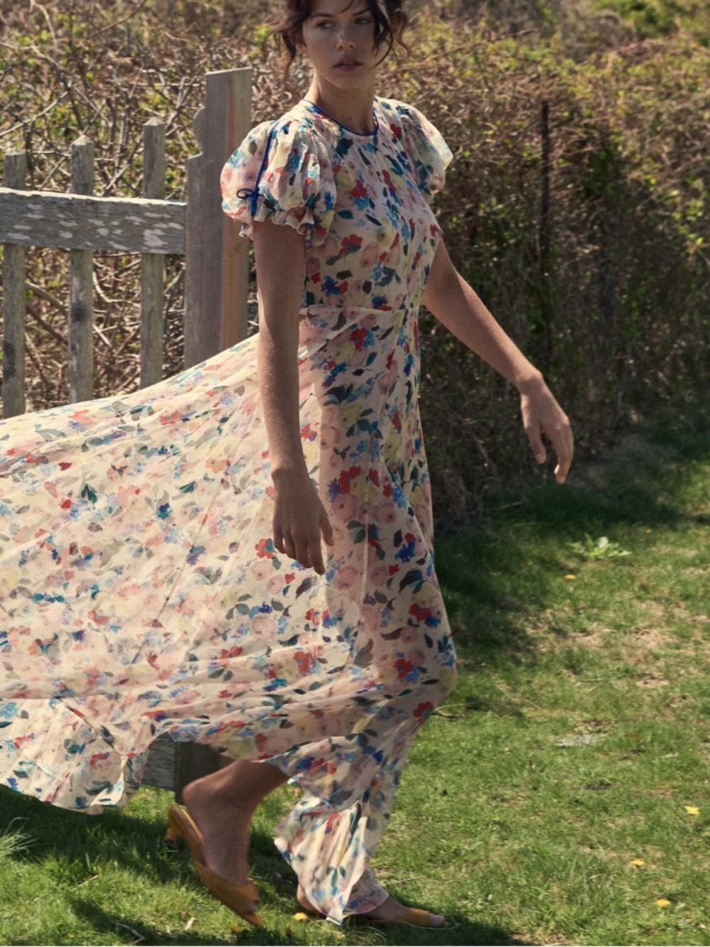 Doen Cream floret dress Floral Maxi Dress with Multicolor Petal Print